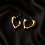 𝑶𝒑𝒂𝒍𝒊𝒏𝒆 𝑭𝒍𝒐𝒘 𝑬𝒂𝒓𝒓𝒊𝒏𝒈𝒔