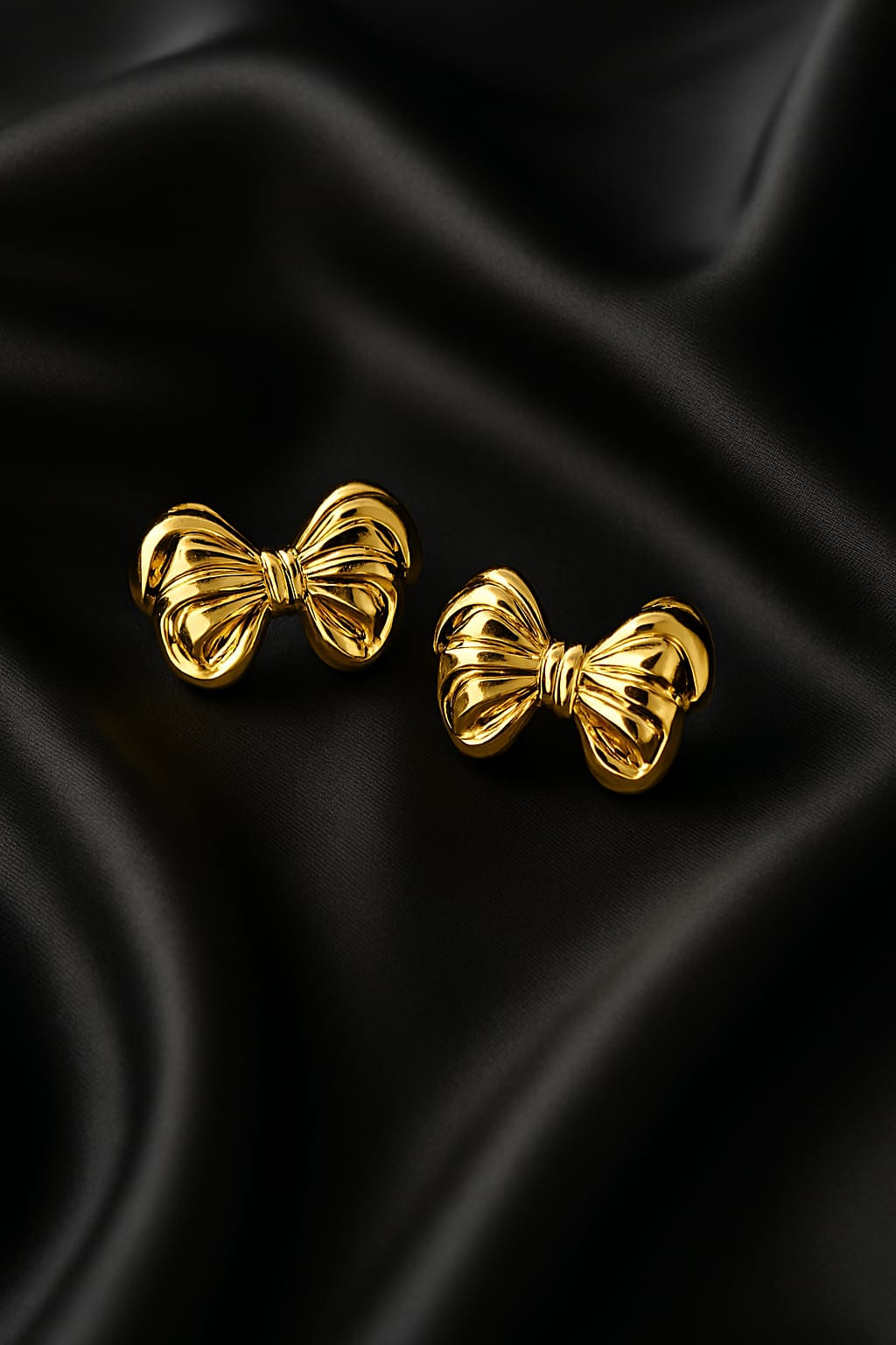 𝑻𝒘𝒊𝒍𝒊𝒈𝒉𝒕 𝒃𝒐𝒘 𝑬𝒂𝒓𝒓𝒊𝒏𝒈𝒔