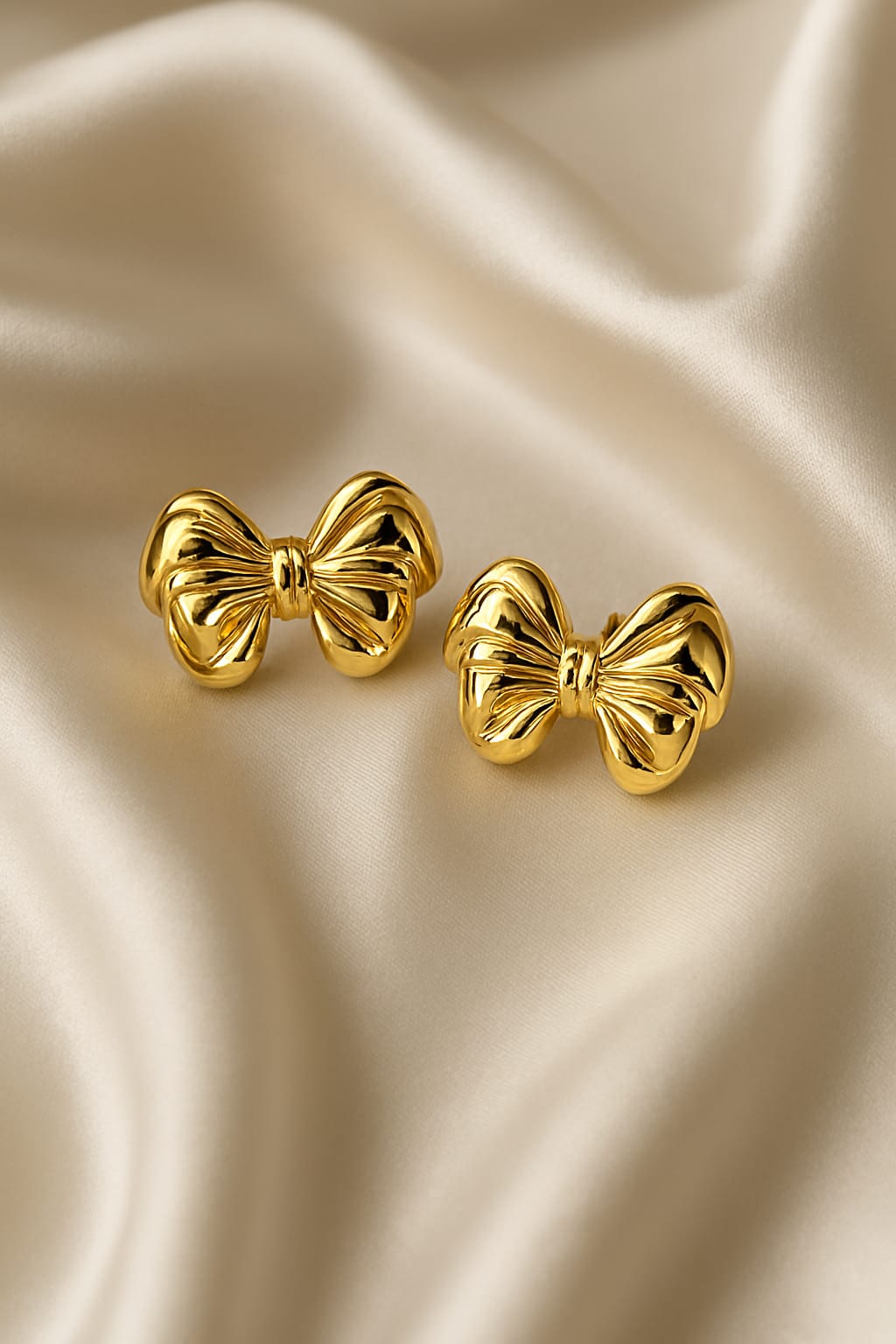 𝑻𝒘𝒊𝒍𝒊𝒈𝒉𝒕 𝒃𝒐𝒘 𝑬𝒂𝒓𝒓𝒊𝒏𝒈𝒔 - Image 2