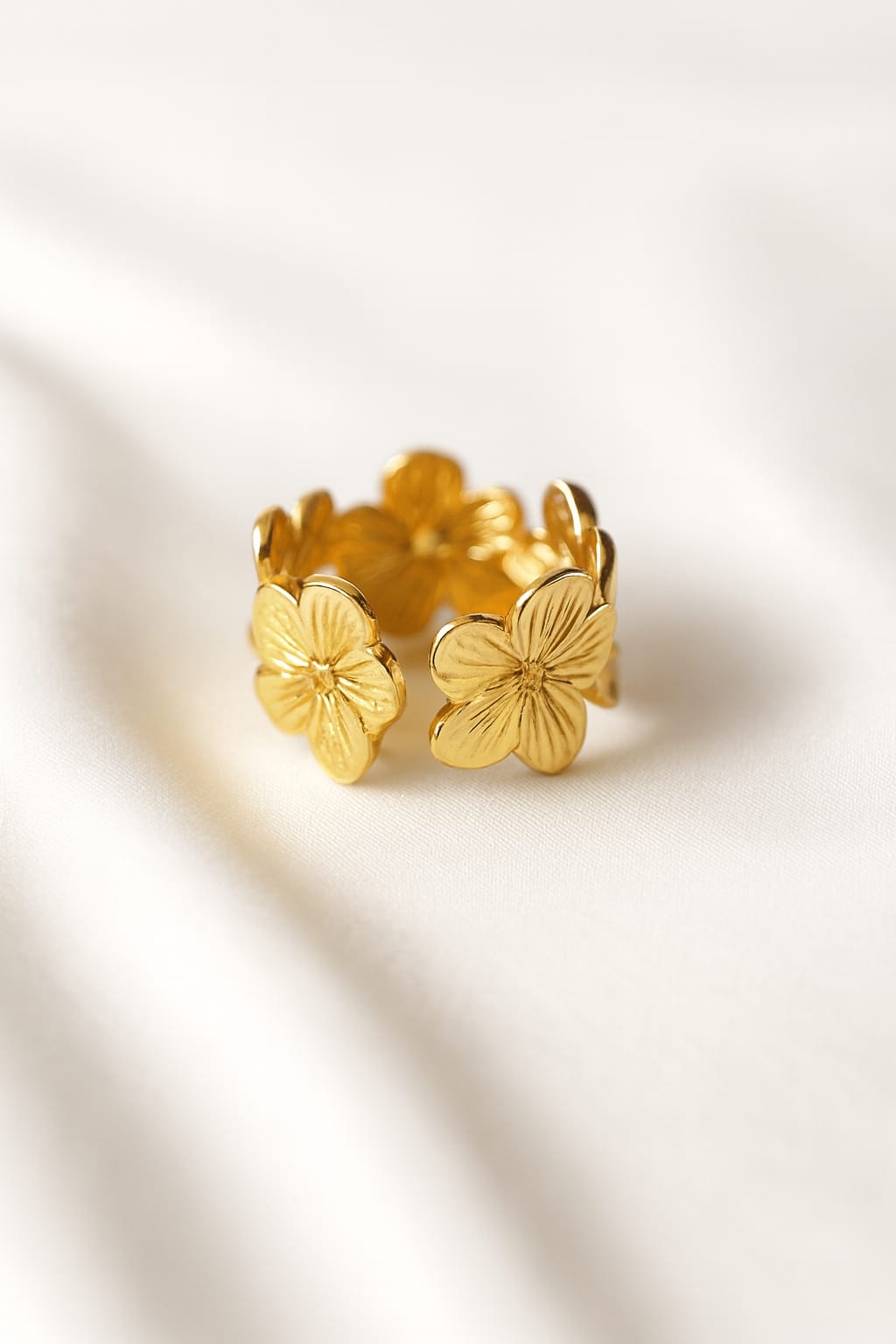 𝖦𝗈𝗅𝖽𝖾𝗇 𝖯𝖾𝗍𝖺𝗅 𝖠𝖽𝗃𝗎𝗌𝗍𝖺𝖻𝗅𝖾 𝖱𝗂𝗇𝗀 - Image 2