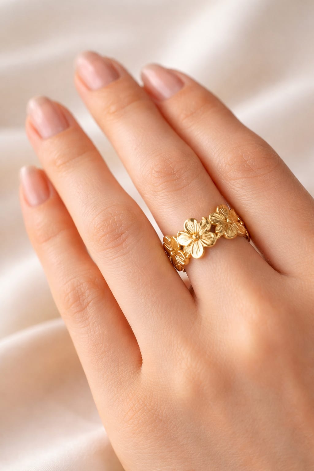 𝖦𝗈𝗅𝖽𝖾𝗇 𝖯𝖾𝗍𝖺𝗅 𝖠𝖽𝗃𝗎𝗌𝗍𝖺𝖻𝗅𝖾 𝖱𝗂𝗇𝗀 - Image 3